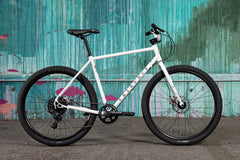 Fairdale Weekender Nomad MX (Gloss White in M-L)
